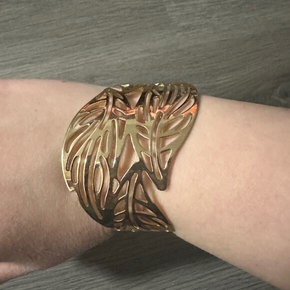 Gold Leaf Filigree Cuff Bracelet Women's Wide Metal Cutout Pattern Bangle - Picture 2 of 4
